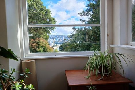 Photo of property in 22 Grass Street, Roseneath, Wellington, 6011