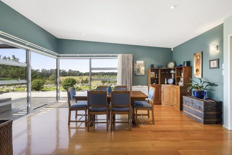 Photo of property in 14 Branksome Place, Aokautere, Palmerston North, 4471