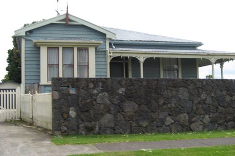 Photo of property in 17a Crawford Avenue, Mangere Bridge, Auckland, 2022