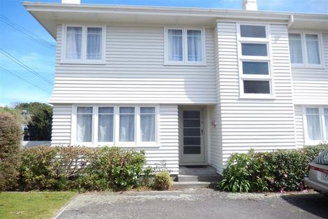 Photo of property in 42 Fulford Street, New Plymouth, 4310