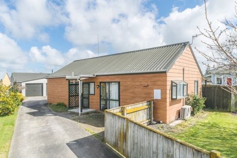 Photo of property in 27 Charles Cross Street, Longburn, Palmerston North, 4412