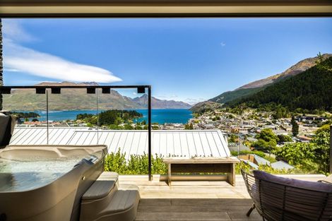 Photo of property in 55e Kent Street, Queenstown, 9300