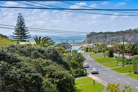Photo of property in 2/19 Tindalls Bay Road, Tindalls Beach, Whangaparaoa, 0930
