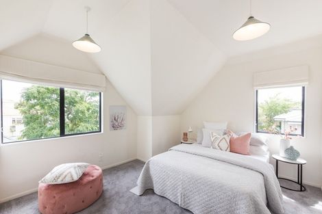 Photo of property in 15a Phoenix Avenue, Hokowhitu, Palmerston North, 4410