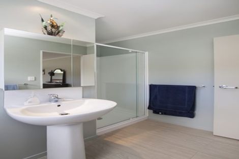 Photo of property in 12 Koutunui Road, Athenree, Katikati, 3177