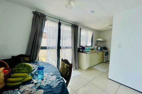 Photo of property in 1/16 Sarajevo Place, Massey, Auckland, 0614