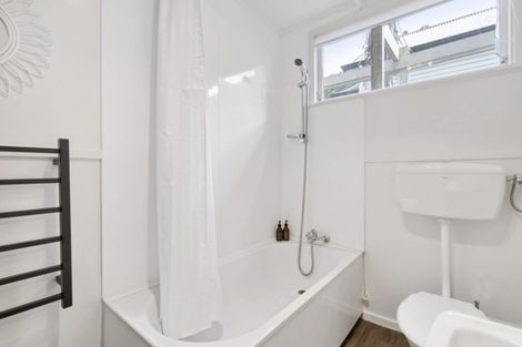 Photo of property in 213 Jervois Road, Herne Bay, Auckland, 1011