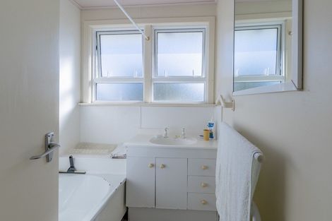 Photo of property in 64 Hinemoa Street, Levin, 5510