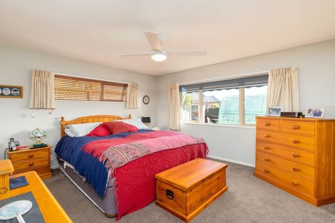 Photo of property in 16 Sutton Place, Dallington, Christchurch, 8061