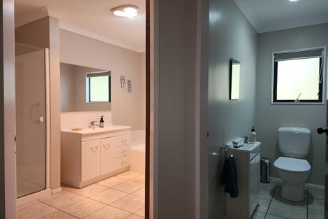 Photo of property in 3 Gybe Place, Whitby, Porirua, 5024