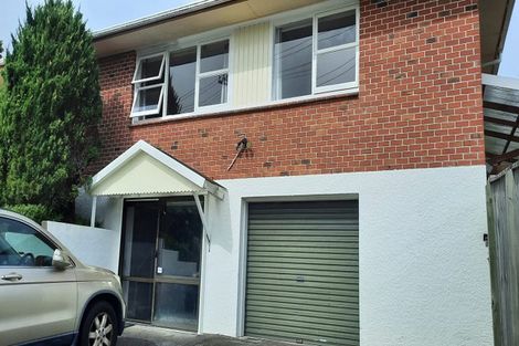 Photo of property in 1/40 Hillcrest Avenue, Hillcrest, Auckland, 0627