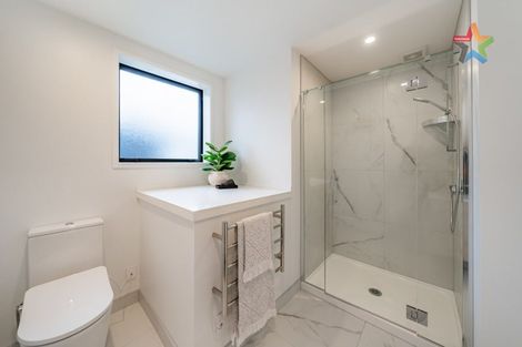 Photo of property in 2/183 Cambridge Terrace, Fairfield, Lower Hutt, 5011