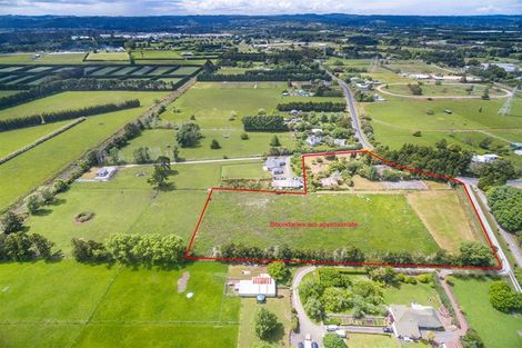 Photo of property in 130 Boord Crescent, Kumeu, 0891