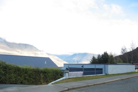 Photo of property in 6 Wye Place, Fernhill, Queenstown, 9300