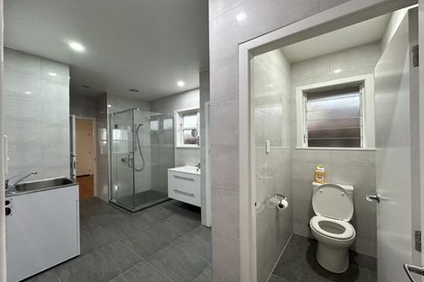 Photo of property in 17 Bleakhouse Road, Howick, Auckland, 2014