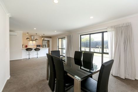 Photo of property in 5 Market Lane, Westown, New Plymouth, 4310