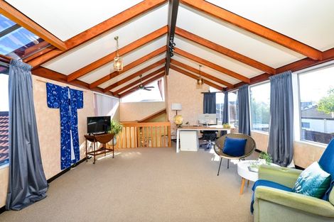 Photo of property in 72 Braid Road, St Andrews, Hamilton, 3200