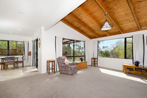 Photo of property in 58a West Lynn Road, Titirangi, Auckland, 0604