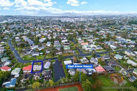 Photo of property in 1/38 Elliott Avenue, Bayview, Auckland, 0629