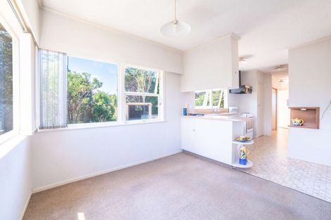 Photo of property in 51 Becroft Drive, Forrest Hill, Auckland, 0620