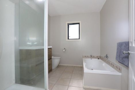 Photo of property in 4 Ursula Drive, Feilding, 4702