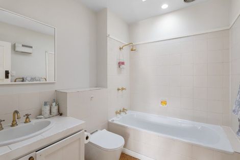 Photo of property in 39 Jacksons Road, Merivale, Christchurch, 8014