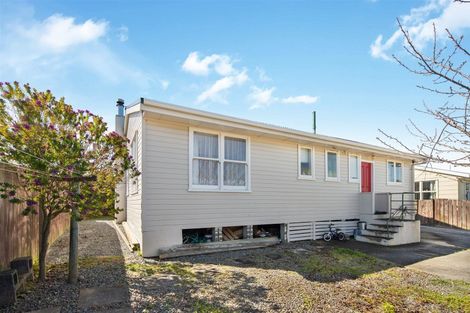 Photo of property in 59 Whanga Crescent, Titahi Bay, Porirua, 5022
