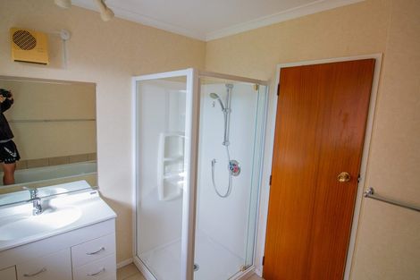 Photo of property in 11a Henare Street, West End, Palmerston North, 4412