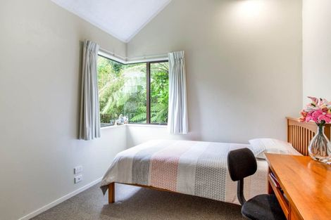 Photo of property in 2/8 Gray Crescent, Torbay, Auckland, 0630