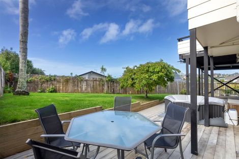 Photo of property in 2/3 Ceramco Place, Torbay, Auckland, 0630