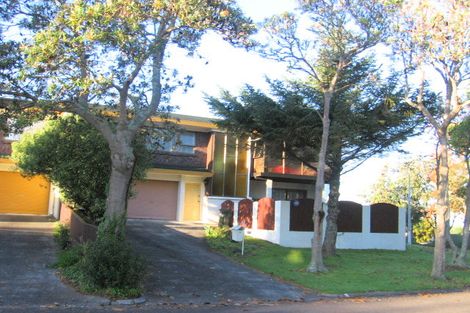 Photo of property in 2a Banksia Place, Goodwood Heights, Auckland, 2105