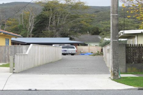 Photo of property in 24a Hawthorn Crescent, Stokes Valley, Lower Hutt, 5019