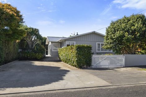 Photo of property in 1 Clyde Street, Ferndale, New Plymouth, 4310