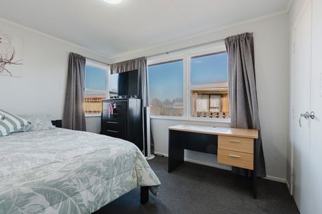 Photo of property in 10 Bremridge Place, Melville, Hamilton, 3206