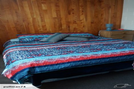 Photo of property in 1 Kingsclere Place, Goodwood Heights, Auckland, 2105