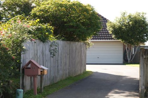 Photo of property in 1/98 Frank Nobilo Drive, Golflands, Auckland, 2013