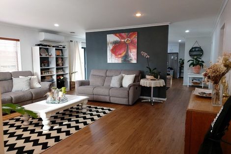 Photo of property in 15 Courtvale Place, Flat Bush, Auckland, 2019