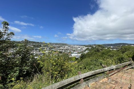 Photo of property in 30 Akaroa Drive, Maupuia, Wellington, 6022