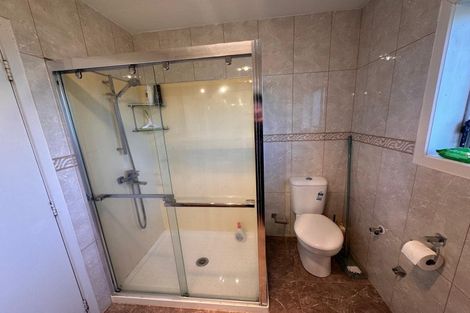 Photo of property in 2/136 Chivalry Road, Glenfield, Auckland, 0629