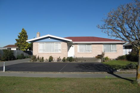 Photo of property in 12 Palmers Road, New Brighton, Christchurch, 8083