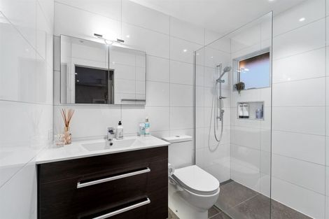 Photo of property in 10 Seine Road, Forrest Hill, Auckland, 0620