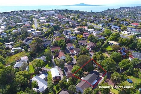 Photo of property in 1/649 Beach Road, Rothesay Bay, Auckland, 0630