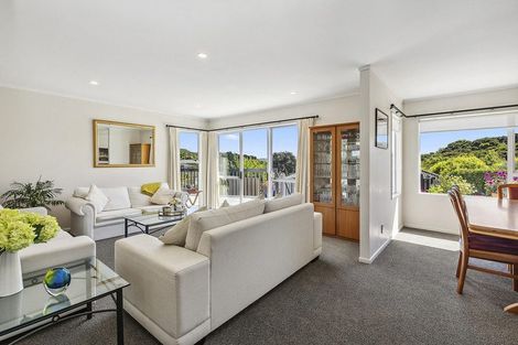 Photo of property in 2 Musket Lane, Whitby, Porirua, 5024