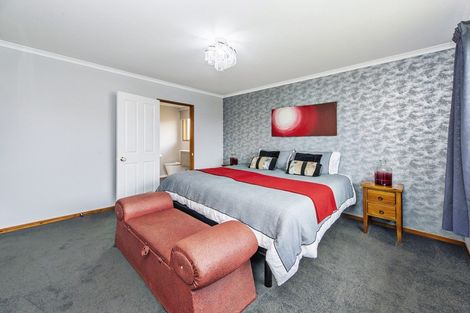 Photo of property in 3 Oldham Place, Darfield, 7510