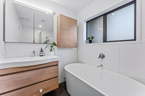 Photo of property in 1/10 Harley Road, Hauraki, Auckland, 0622