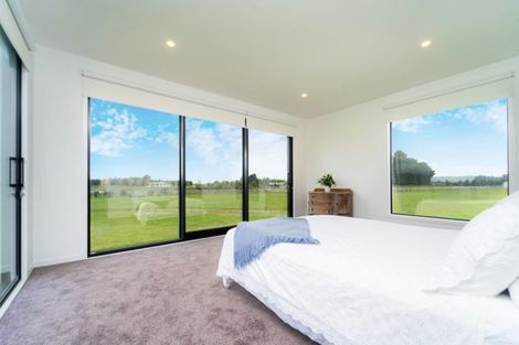 Photo of property in 37 Governors Green Drive, Greytown, 5712