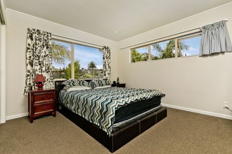 Photo of property in 6 San Pedro Place, Henderson, Auckland, 0612