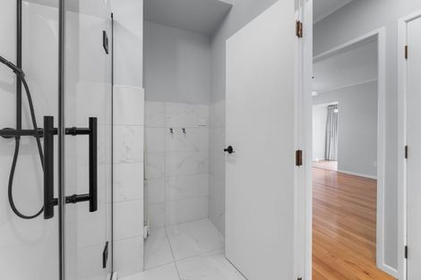 Photo of property in 77 Avonleigh Road, Green Bay, Auckland, 0604