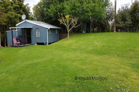 Photo of property in 43 Pahi Road, Paparoa, 0571
