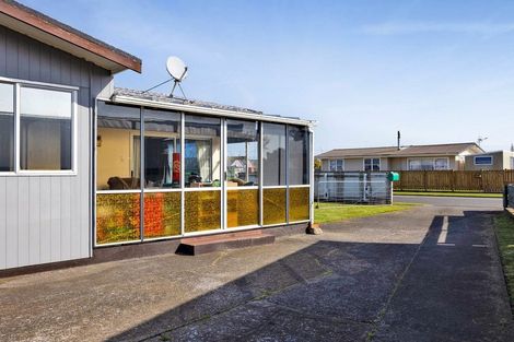 Photo of property in 2 Tawa Street, Hawera, 4610